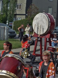 Midnight Taiko drummers